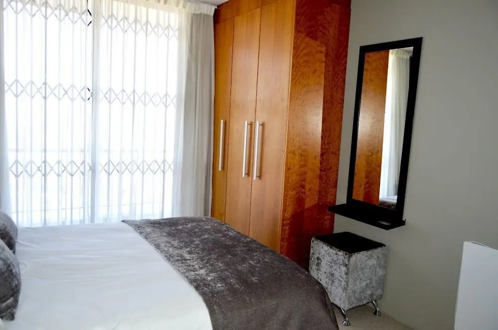 Infinity Apartment Bloubergstrand 0*,  South Africa