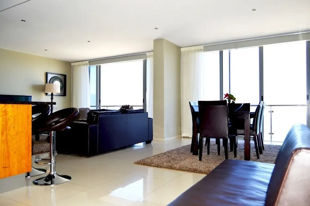 Infinity Apartment Bloubergstrand 0*,